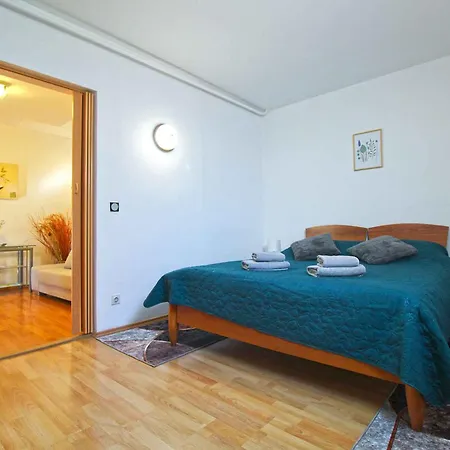 Appartamento Beachfront Pjescana Uvala-istrien 50602 *