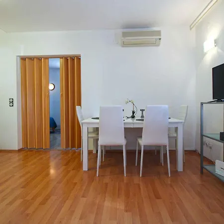 Beachfront Pjescana Uvala-istrien 50602 Appartamento Pjescana Uvala